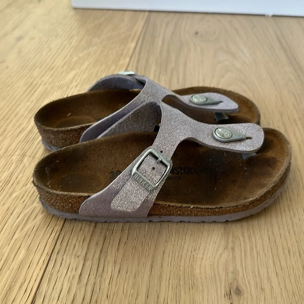 BIRKENSTOCK Gizeh Kids sandal Birko-Flor girls lavender shimmer size 30 c12